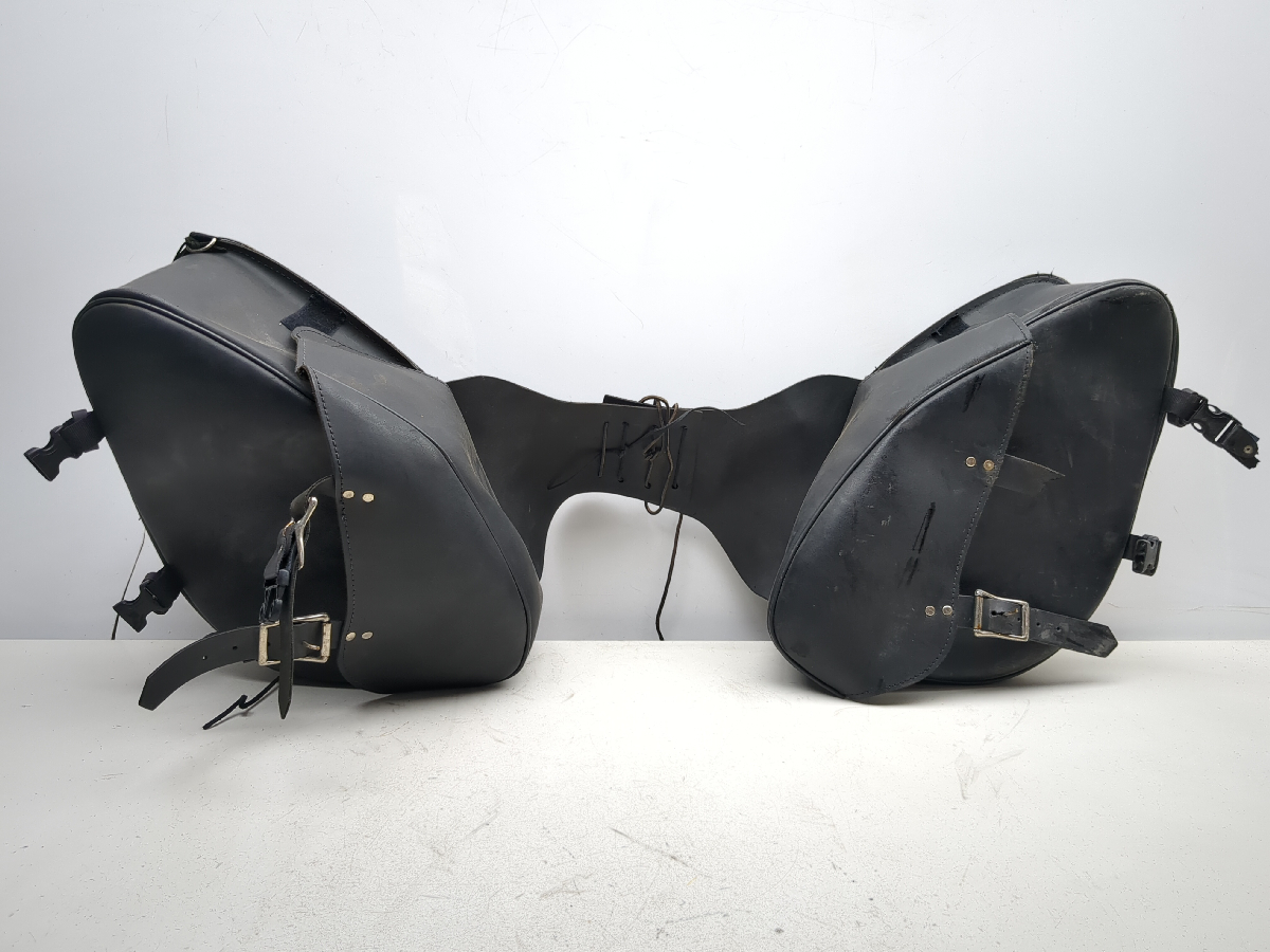 92-04 Suzuki VL 800 Intruder Saddle Bag Luggage Case