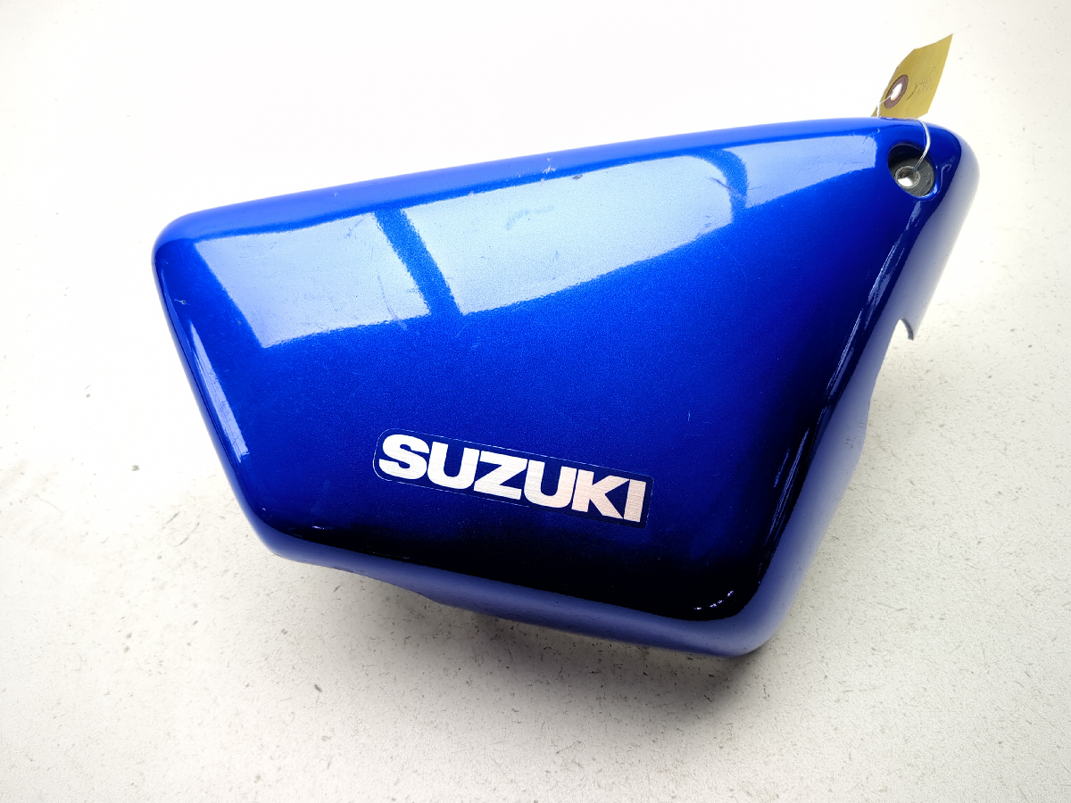 98-04 Suzuki VZ800 Marauder Right Side Trim Fairing Cover Panel 47111-48E40