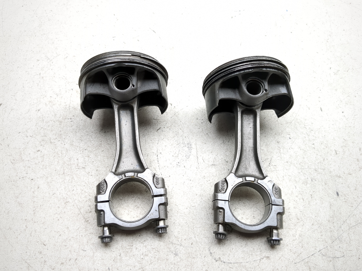 その他 CL 06-08 KTM 990 Adventure Engine Motor Pistons With Connecting Rods