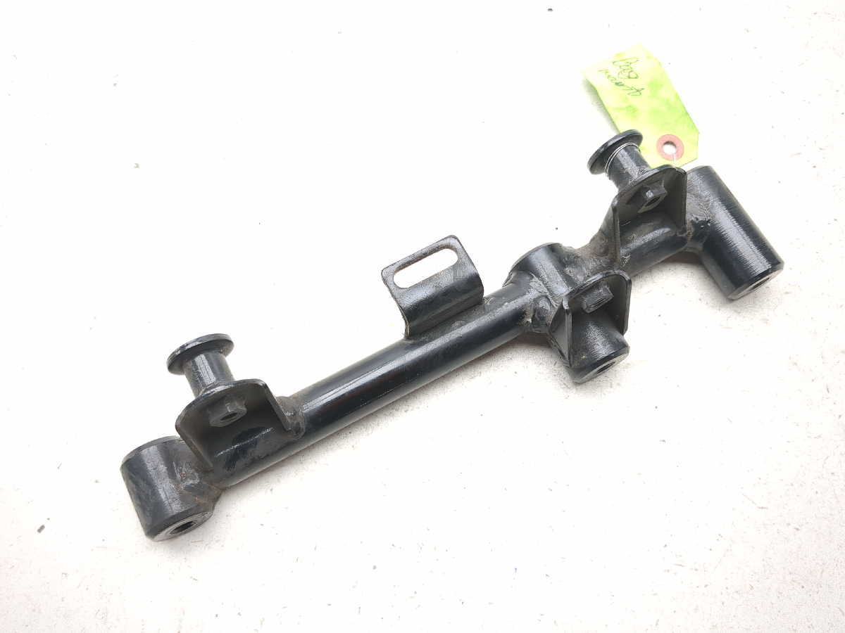 98-04 Kawasaki VN1500 Vulcan Nomad Rear Left Saddlebag Support Mount Bracket