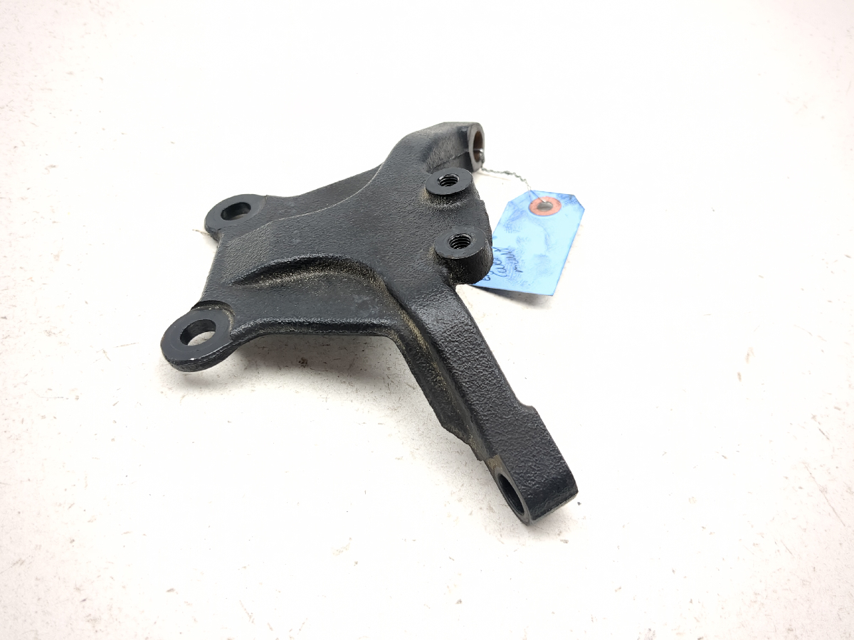 08-17 Yamaha Raider XV1900 CU Engine Motor Mount Bracket A