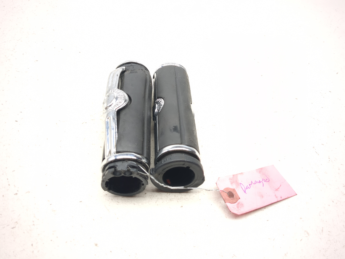 07-17 Harley Softail Fatboy FLSTF Aftermarket Throttle Tube And Grips
