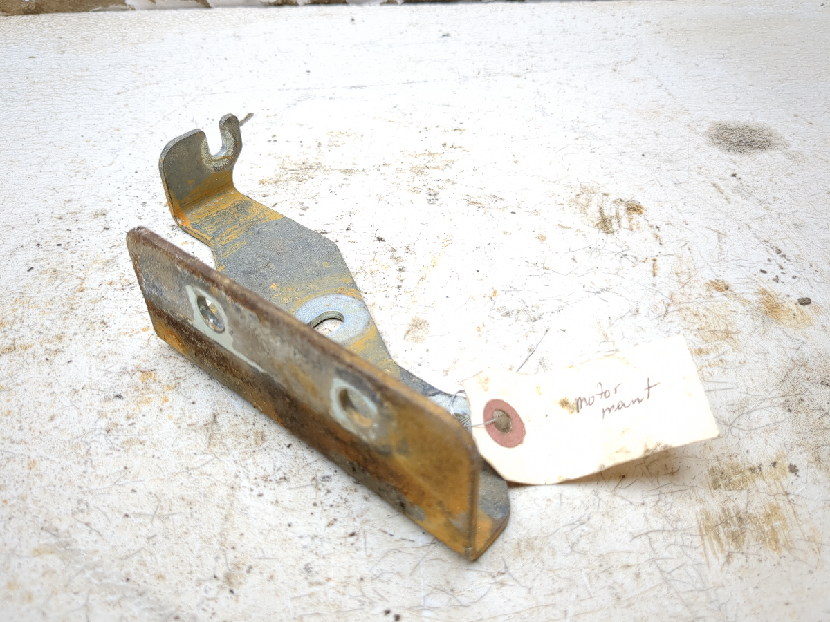 12-16 Kubota RTV400CI RTV 400 Engine Motor Mount Bracket