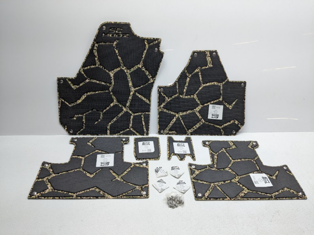 SCMudz Can-Am Maverick X3 4-Seat Floor Mats Black/Camo ARCCAMMAVX34SFL-OEM-CE