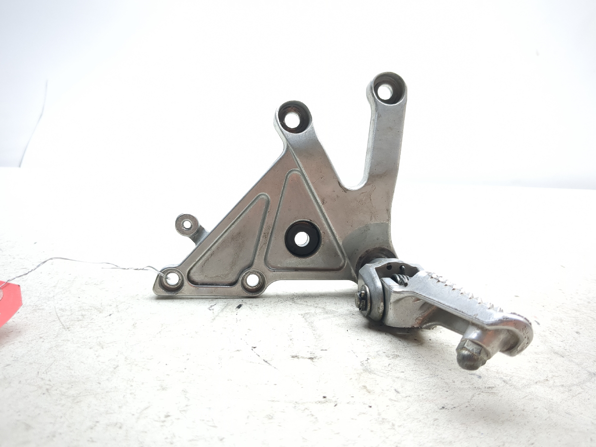05 06 Honda CBR600RR CBR 600 Front Right Driver Foot Peg
