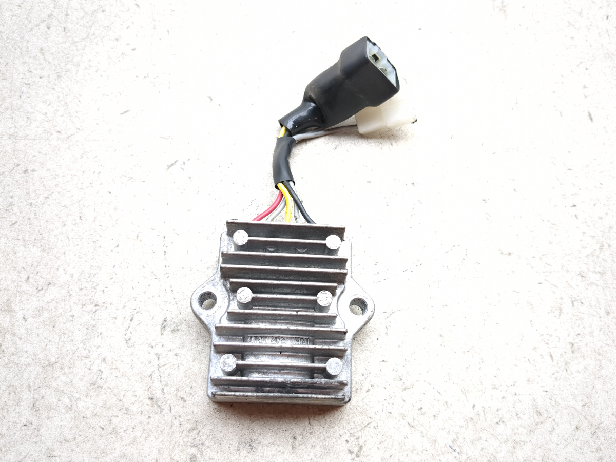 17-23 Kawasaki BR125 Z125 Voltage Regulator Rectifier