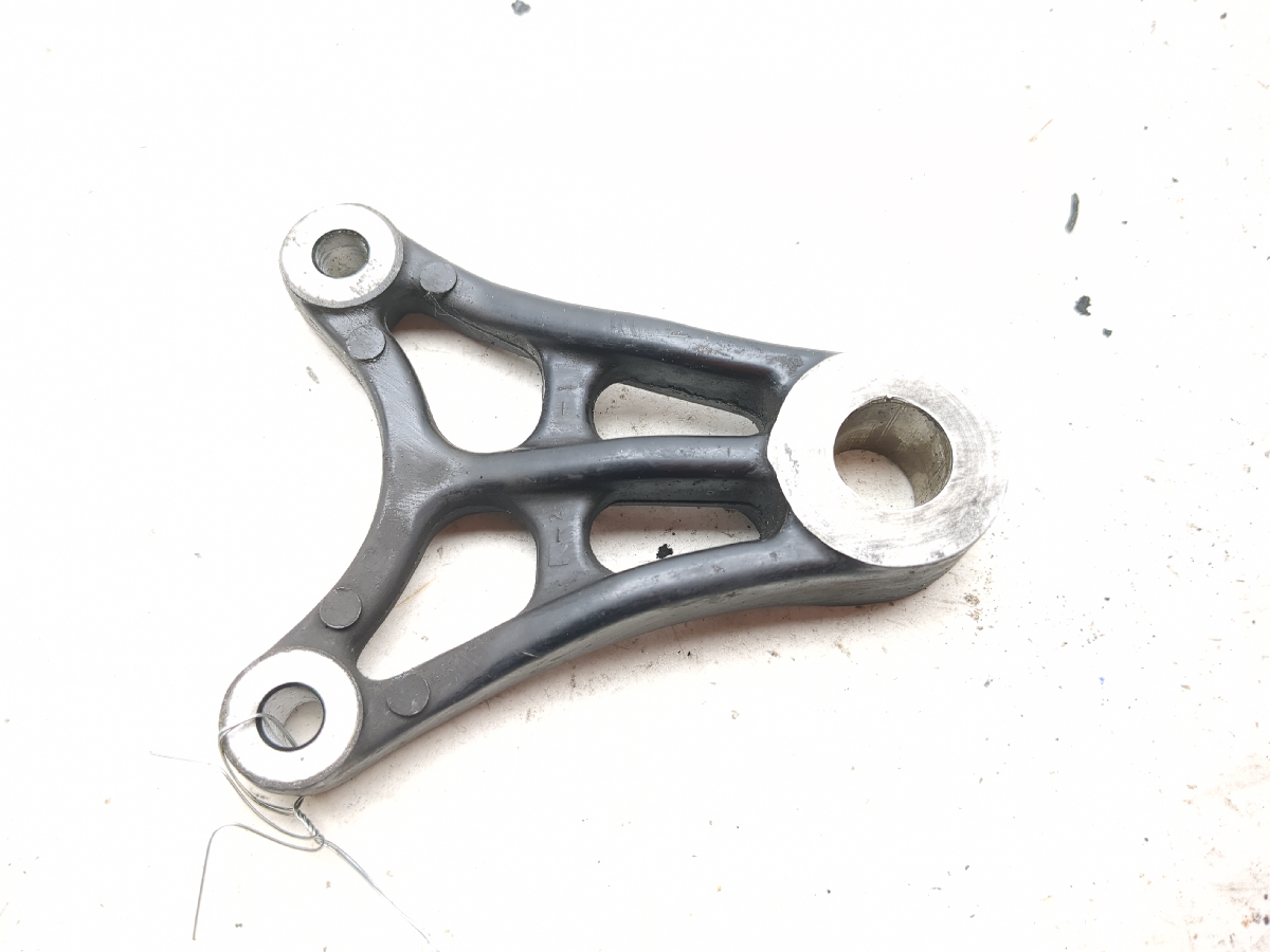 90-93 Suzuki VX800 Rear Right Rear Brake Caliper Mount Bracket TRSH PL