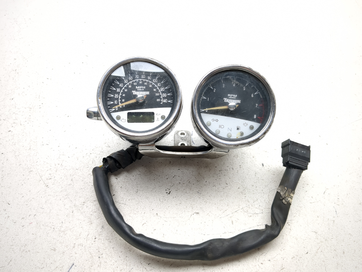04-09 Triumph Rocket 3 III Gauge Speedometer Tachometer Display
