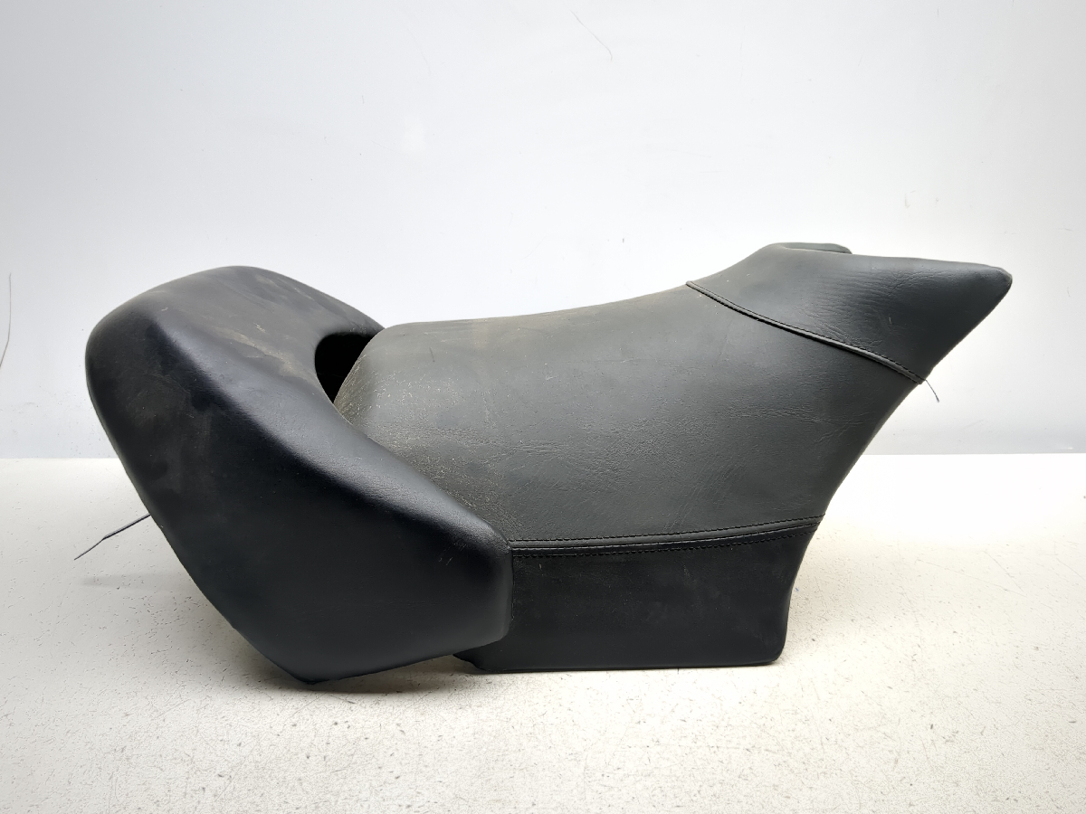 04-09 Triumph Rocket 3 III Front Driver Seat 90727