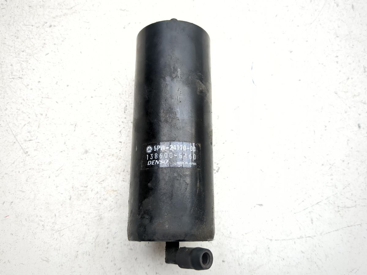 02 03 Yamaha YZF R1  EVAP Emissions Can Canister Vacuum Pump 138600-5460
