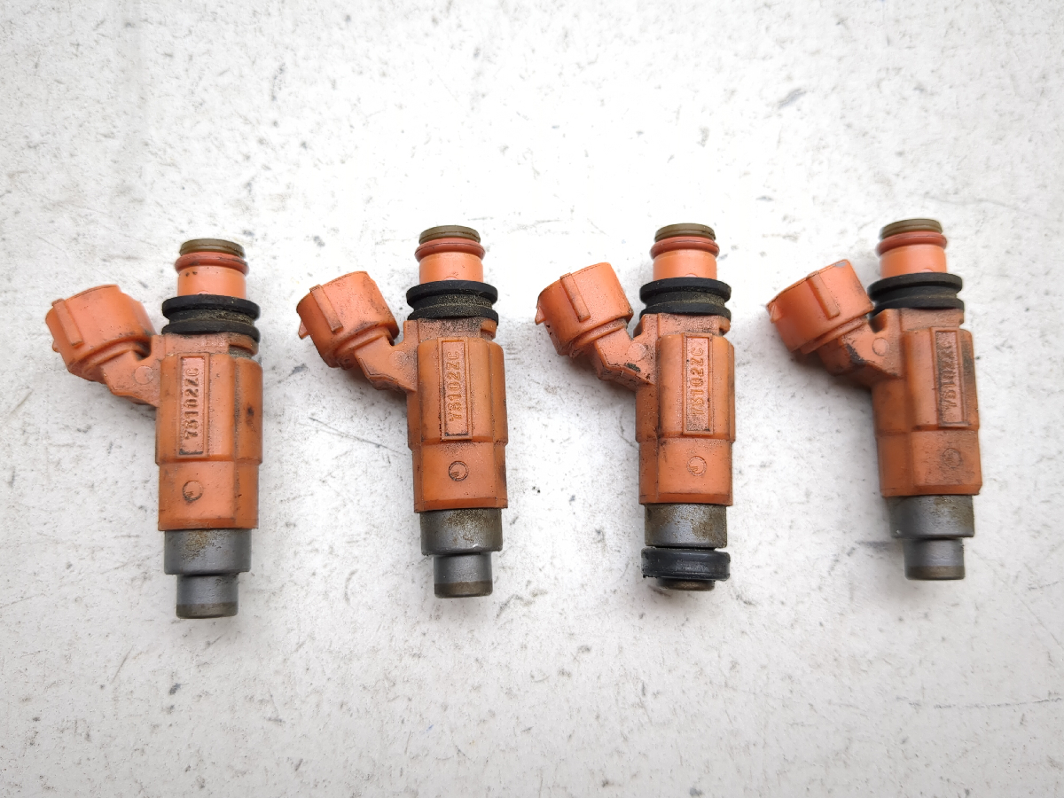 02 03 Yamaha YZF R1 Gas Fuel Injectors CDH210
