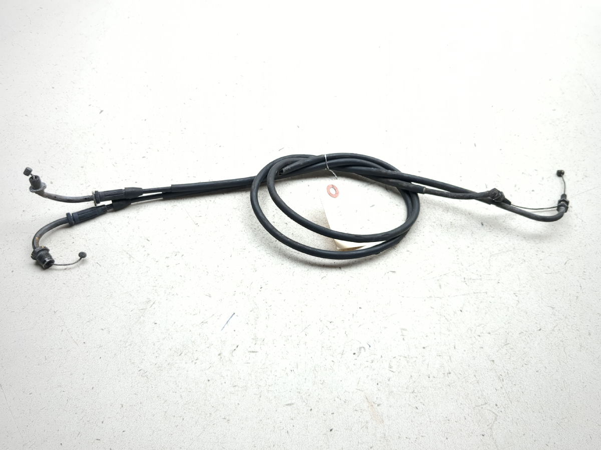 04-09 Triumph Rocket 3 III Throttle Cable Lines