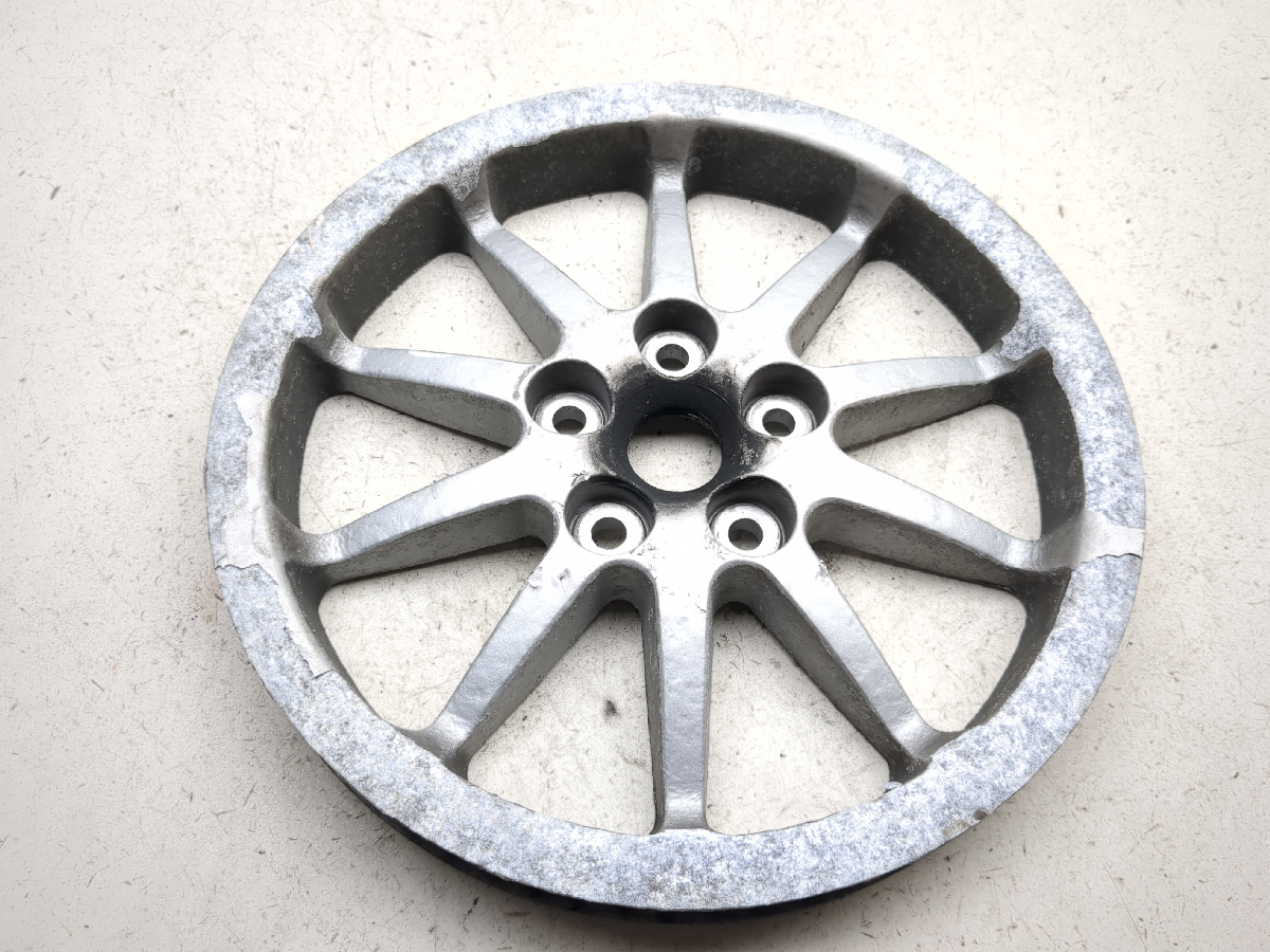 04-12 Victory Kingpin Rear Wheel Cush Drive Belt Hub