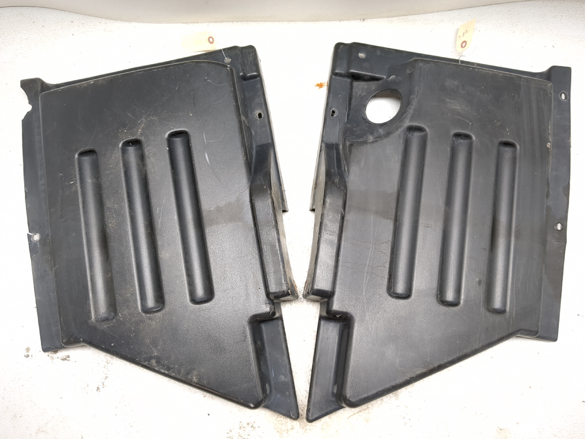 11 Bobcat 3200 Ranger 570 Rear Rocker Fender Cover Panels
