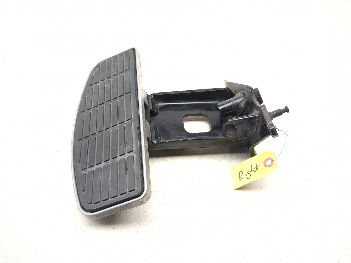 08 09 Suzuki C109R VLR1800 Front Right Floorboard Floor Board