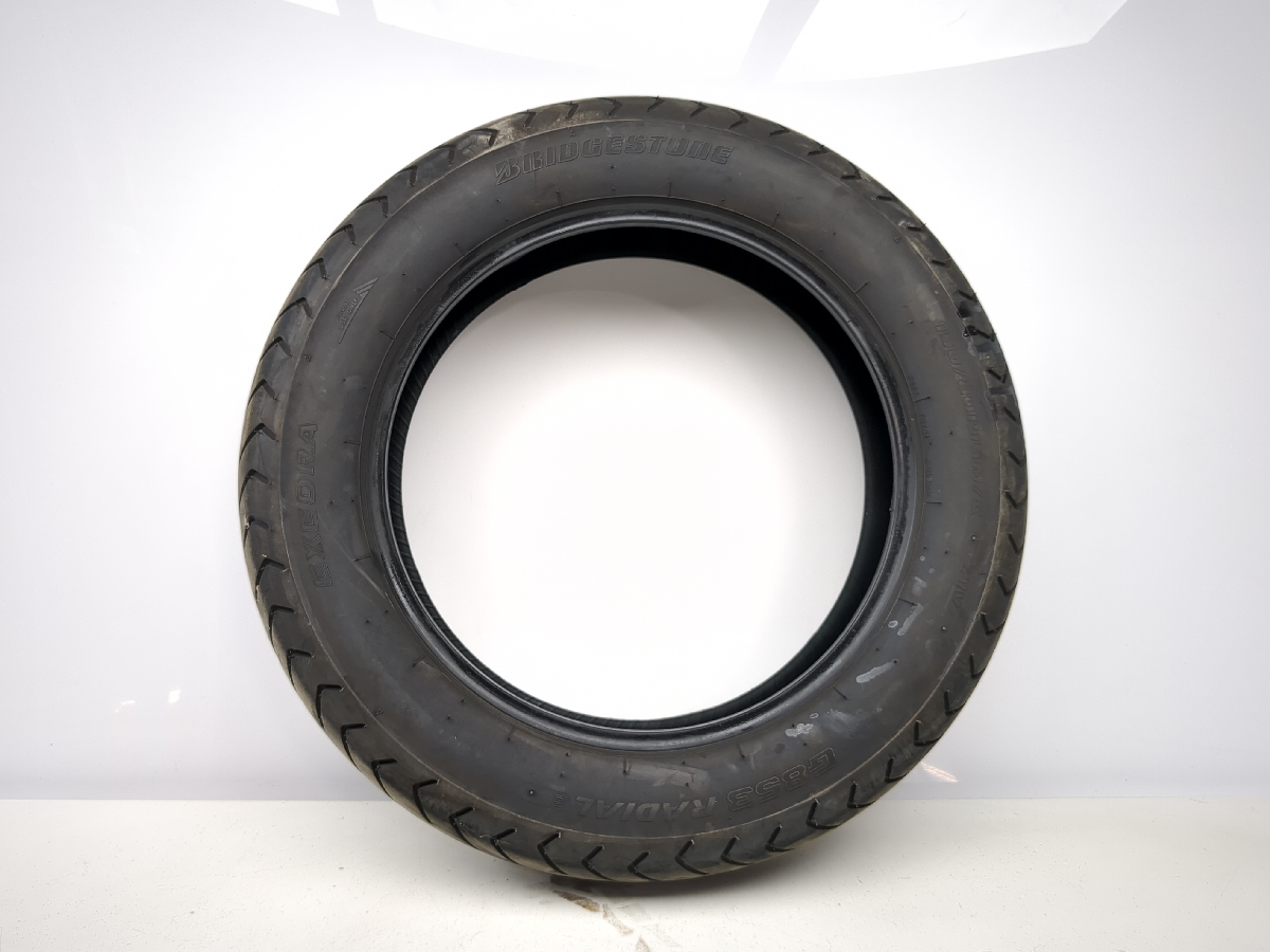 08 09 Suzuki C109R VLR1800 Front Tire Bridgestone G853 Radial 150/80-16