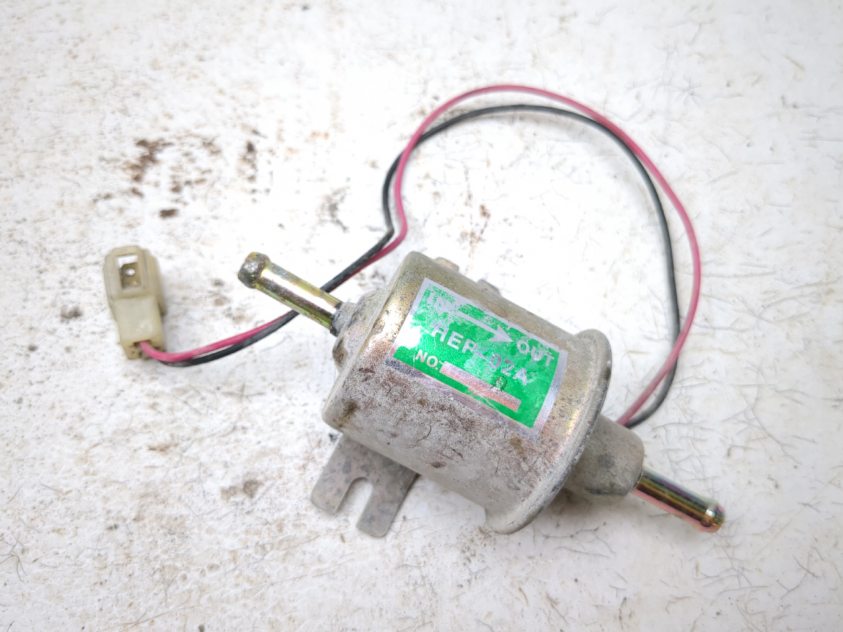 04-16 John Deere Gator HPX 4x4 Petrol Gas Fuel Pump Assembly