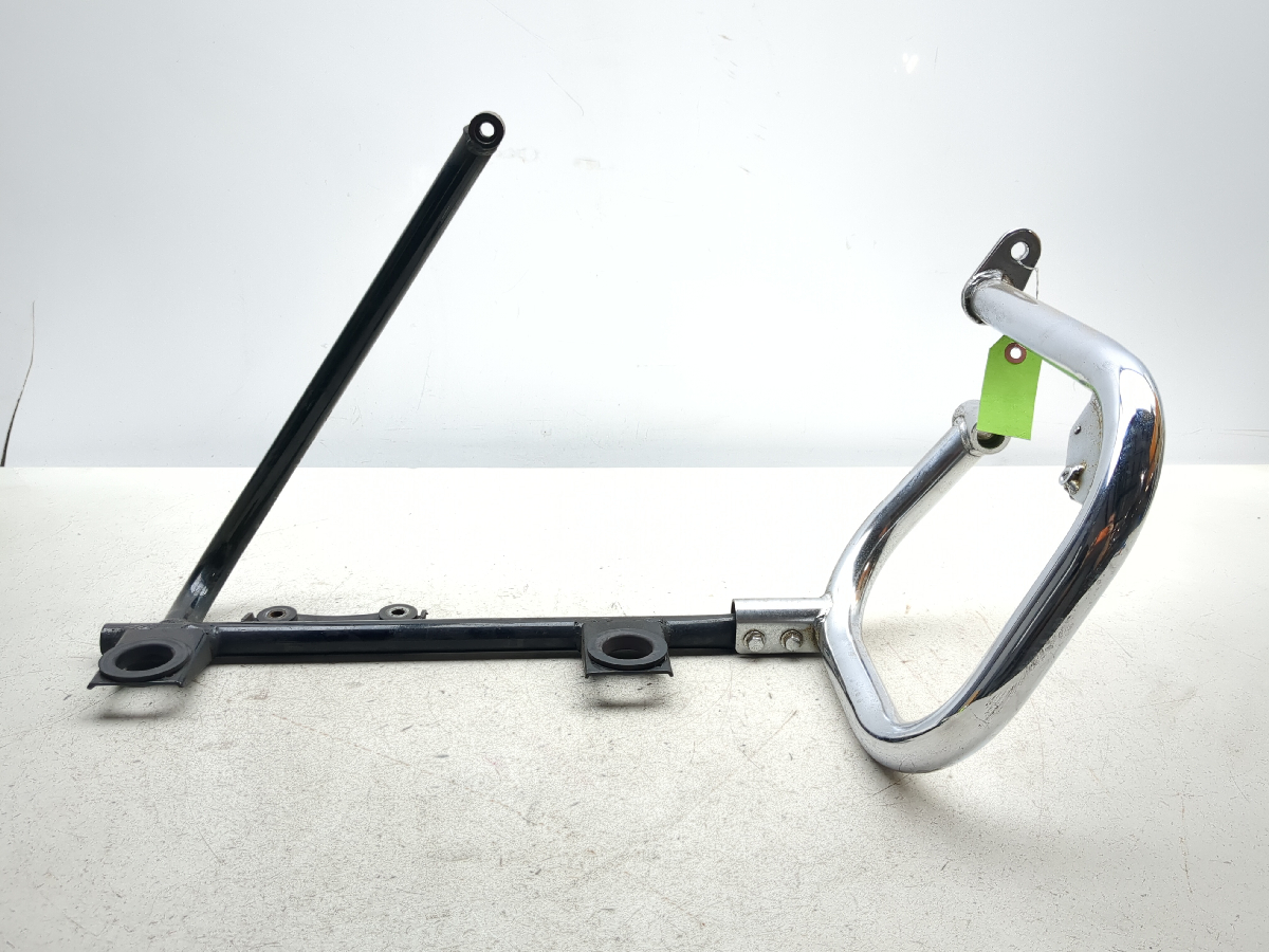 98-04 Kawasaki VN1500 Vulcan Nomad FI Rear Right Saddlebag Bracket W/ Crash Bar