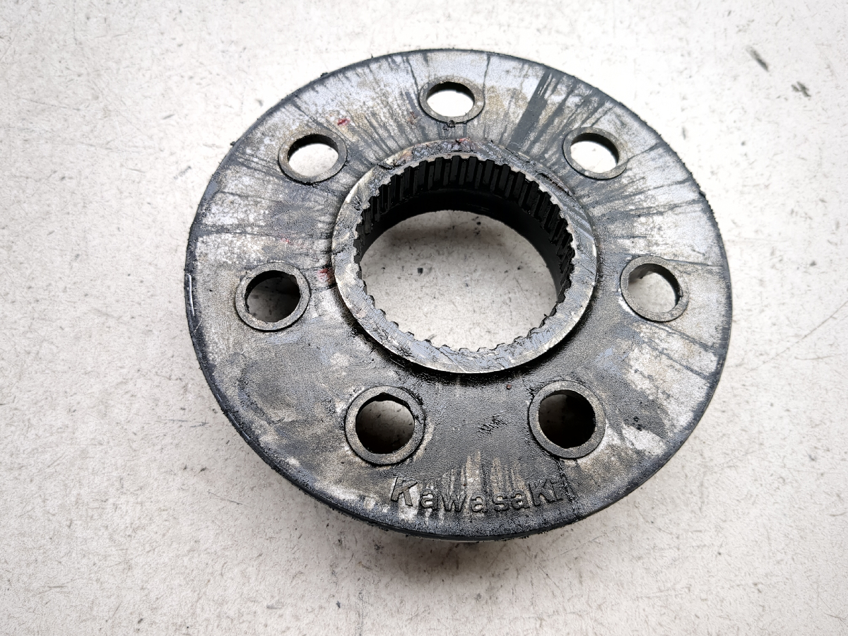 98-04 Kawasaki VN1500 Vulcan Nomad FI Rear Wheel Hub