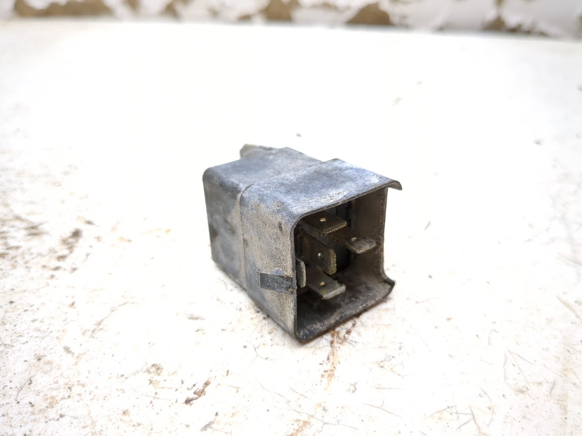 04-16 John Deere Gator HPX 4x4 Relay B