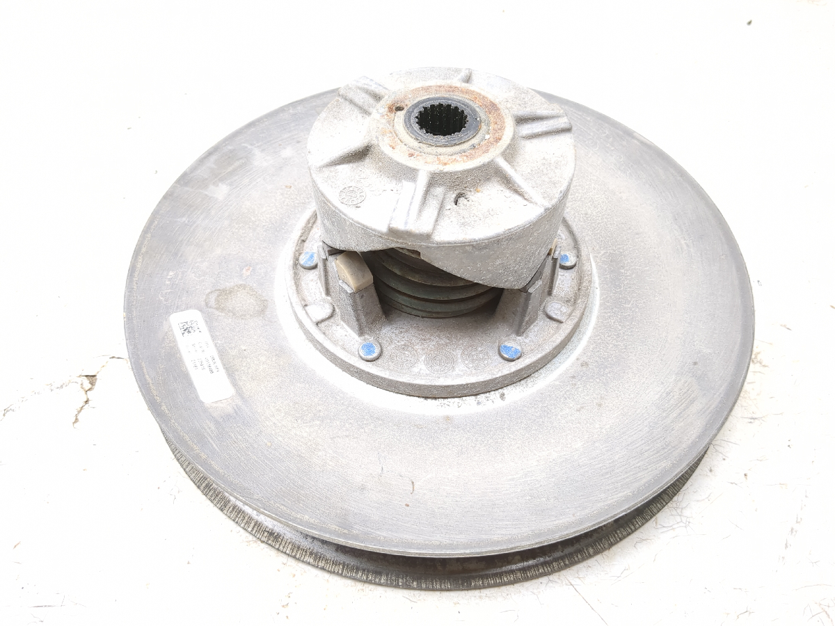 04-16 John Deere Gator HPX 4x4 CVT Primary Clutch Driven Assembly M158984