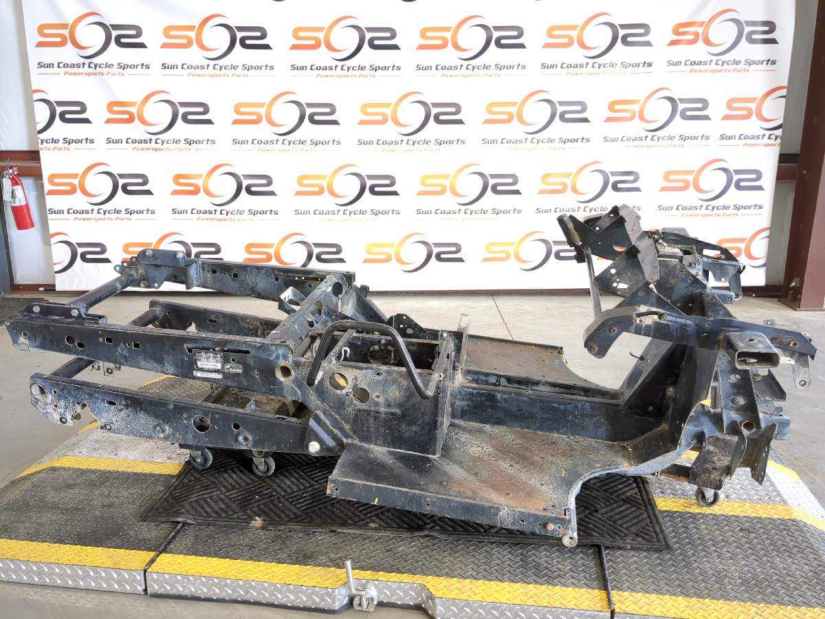 04-16 John Deere Gator HPX 4x4  Main Frame Chassis STRAIGHT M0RG0FA130124