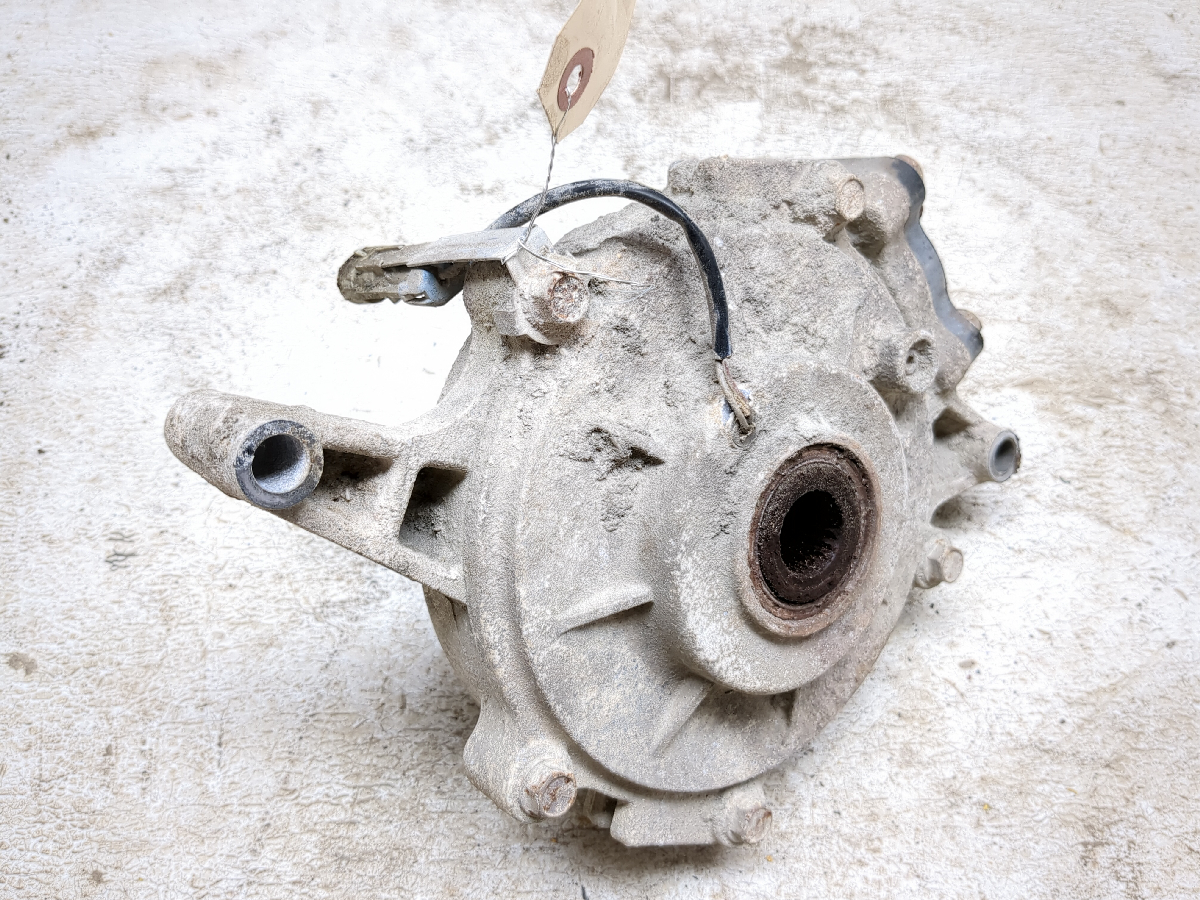 04-16 John Deere Gator HPX 4x4 Front Diff Differential Gearcase Assembly