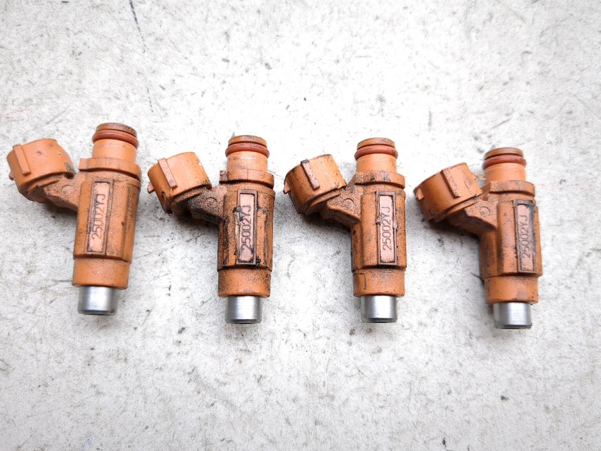 03-05 Yamaha YZF R6 Gas Fuel Injectors 25002YJ