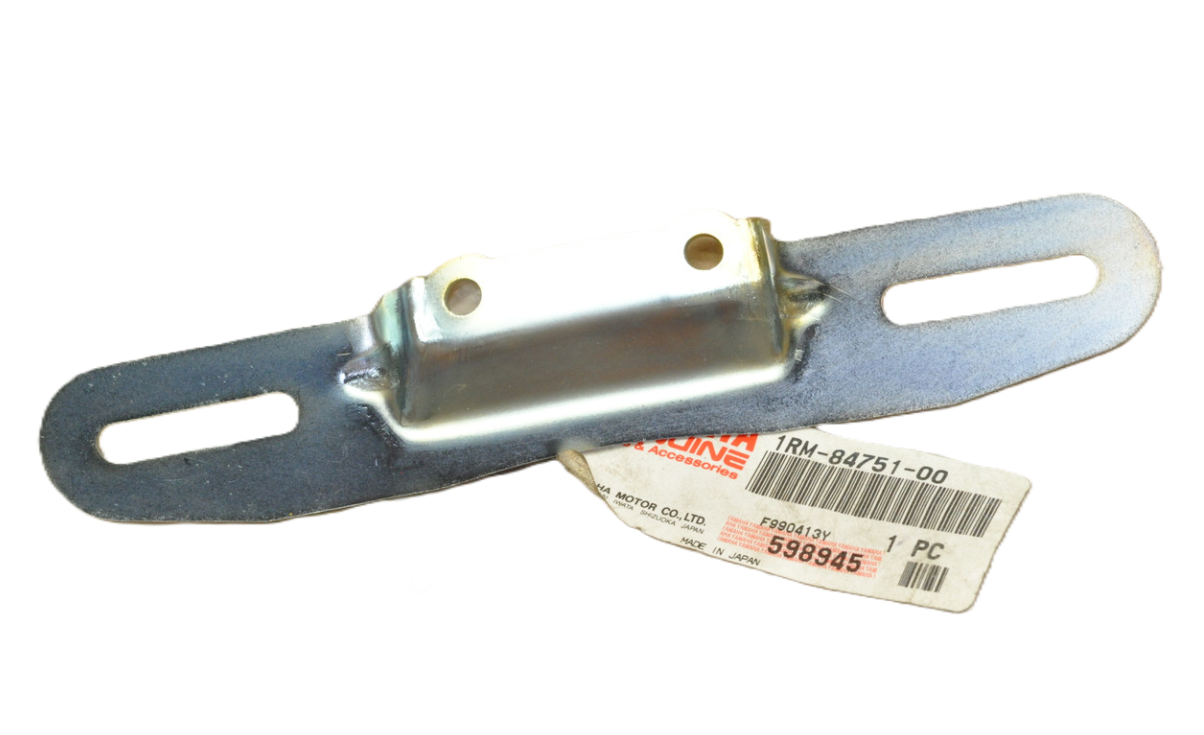 NOS Yamaha XV1100 XV535 XV700 XV750 Virago License Plate Bracket 1RM-84751-00