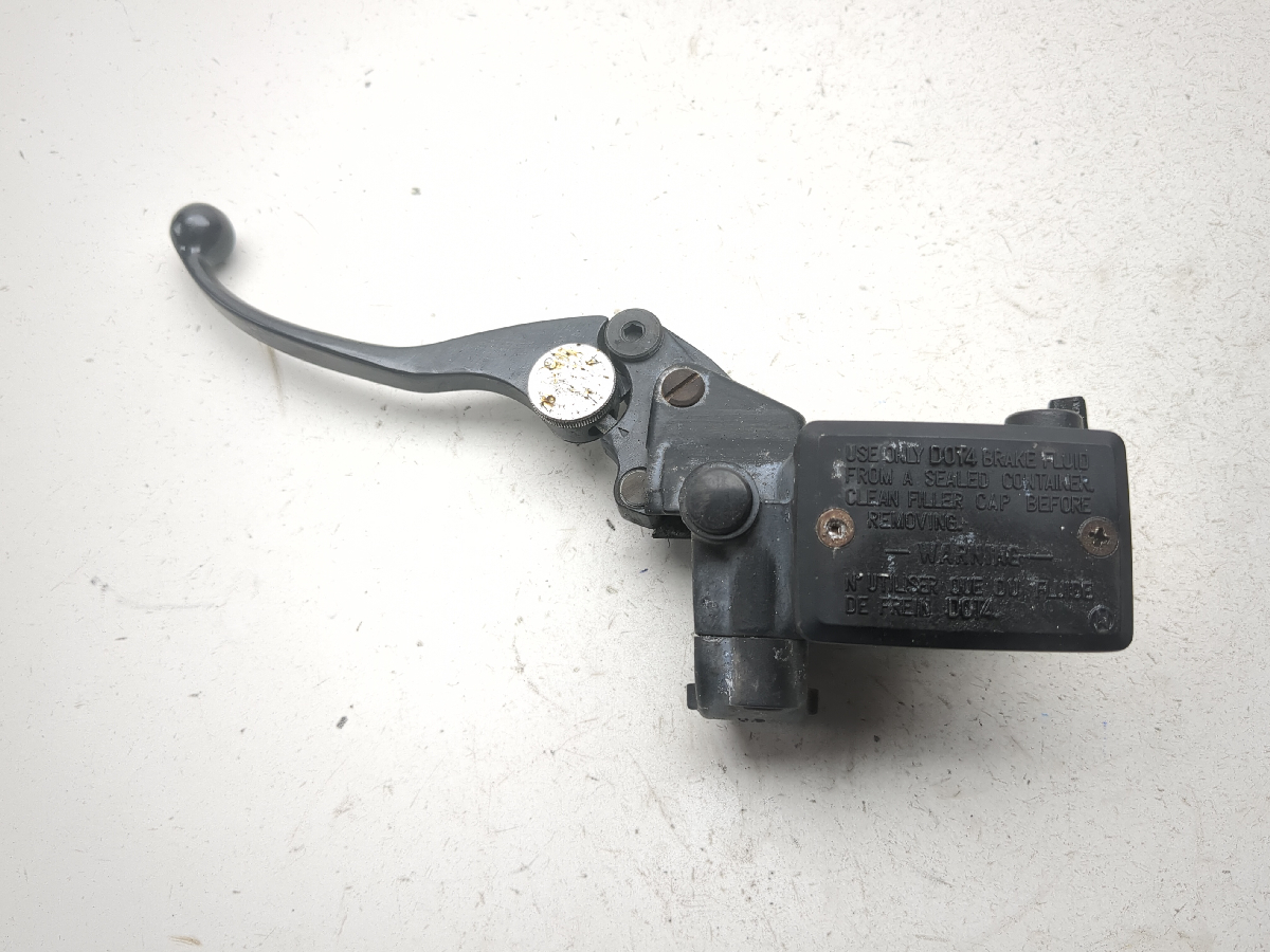 86-06 Kawasaki Concours ZG1000 Clutch Master Cylinder