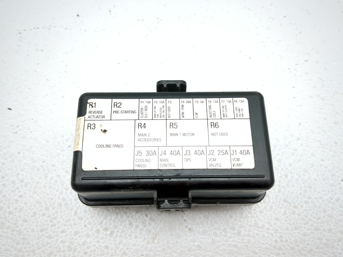 13-15 Can Am Spyder Roadster ST Fuse Junction Box B 710004120