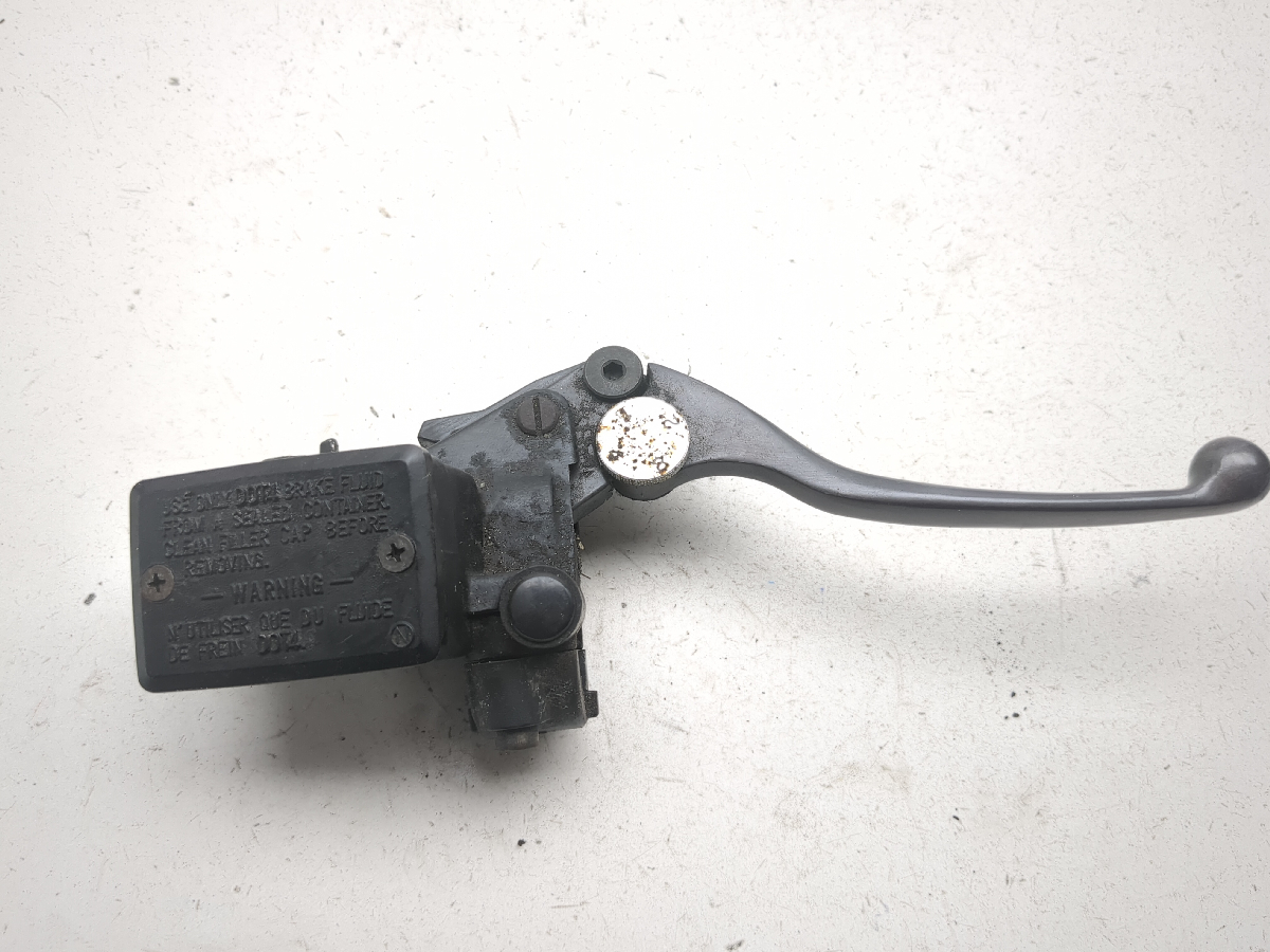 86-06 Kawasaki Concours ZG1000  Right Front Brake Master Cylinder