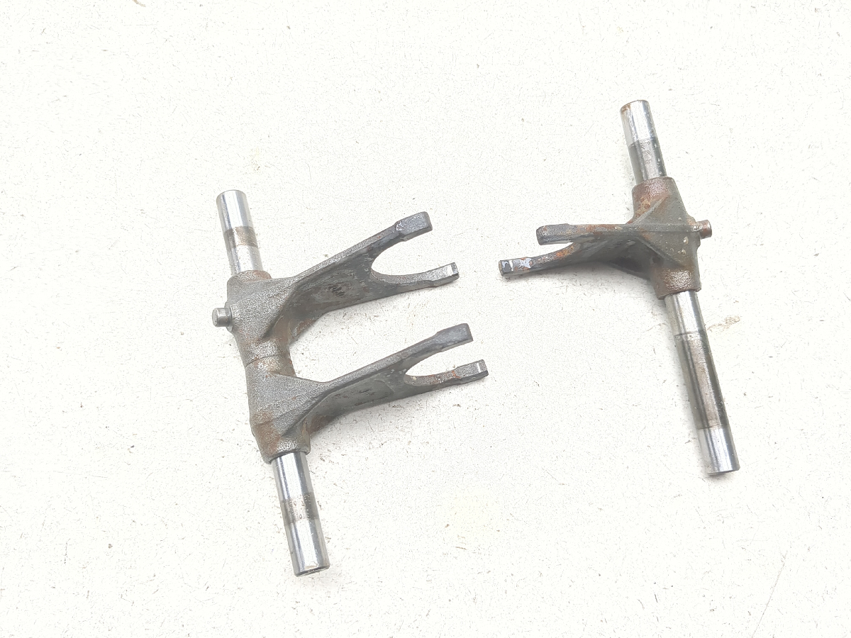 08 09 Kawasaki Concours ZG1400 Engine Motor Shifter Forks
