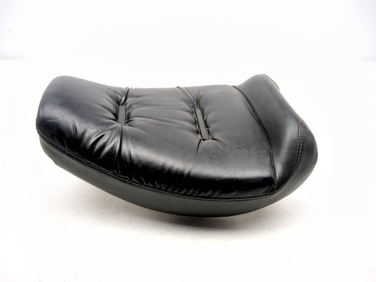 92-97 Suzuki VS800 Intruder 800 Front Driver Seat 38A00