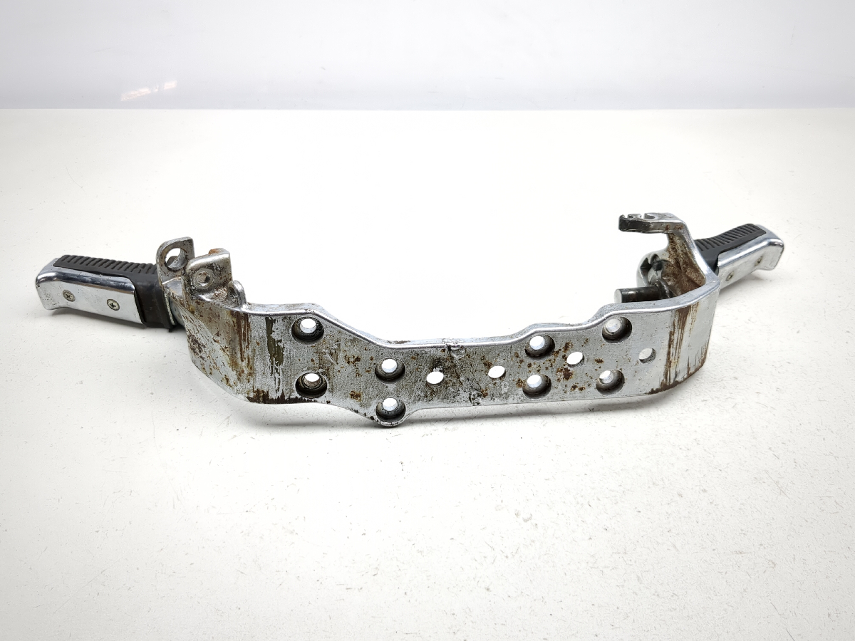 92-97 Suzuki VS800 Intruder 800 Front Driver Foot Pegs