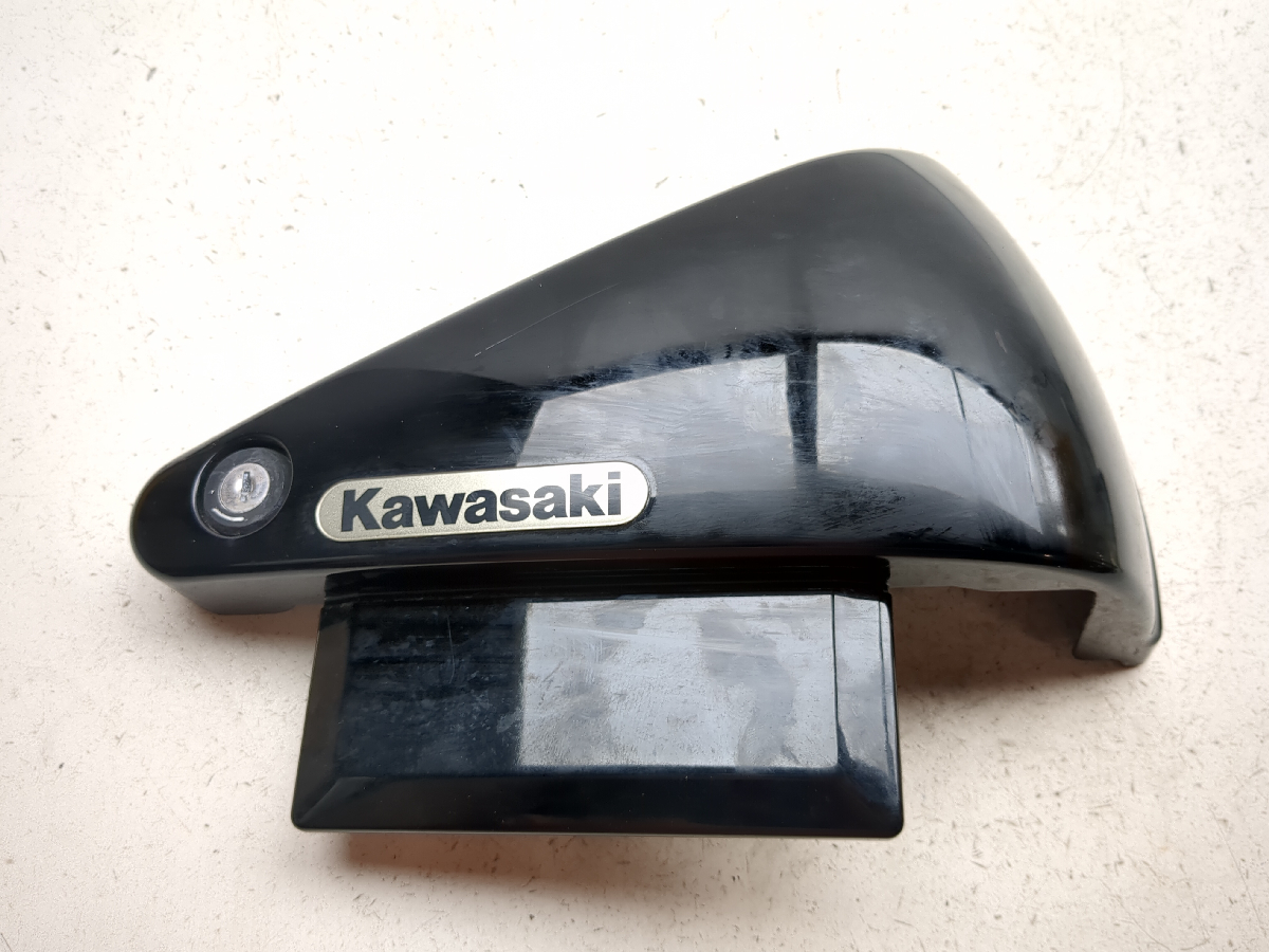 99-06 Kawasaki Vulcan 800 Drifter VN800E Right Lower Seat Cover Panel 36001-1551