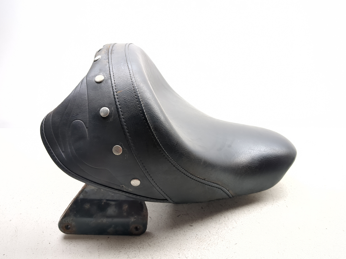 99-06 Kawasaki Vulcan 800 Drifter VN800E Front Driver Seat  53001-1949