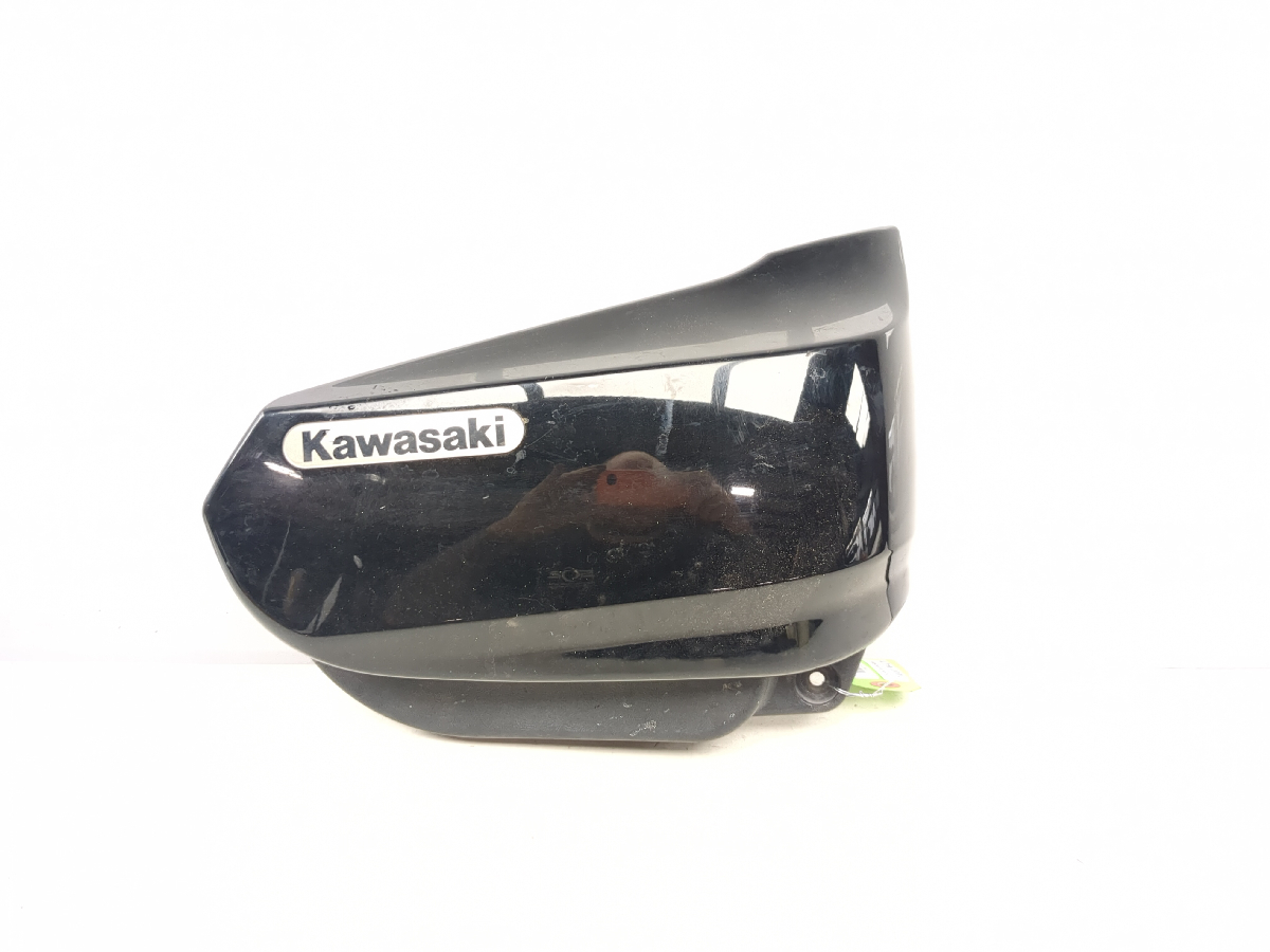 05-08 Kawasaki VN1600 Vulcan Nomad Right  Side Lower Seat Cover Panel 36001-0057