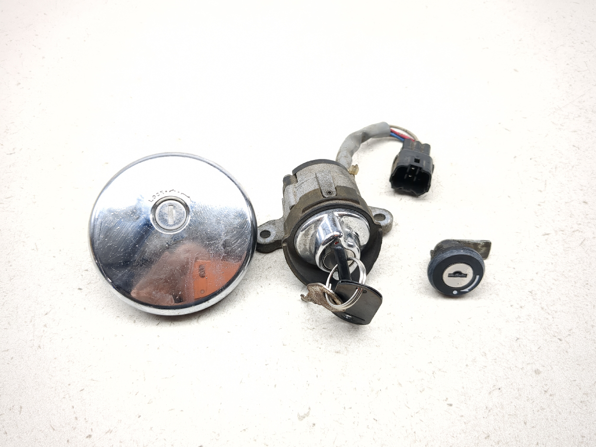 05-08 Kawasaki VN1600 Vulcan Nomad Lock Set Ignition Switch w/ Cap And Key