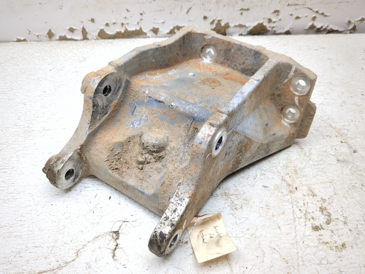 19 Kawasaki Mule Pro DXT KAF1000 Motor To Transmission Mount Bracket Holder