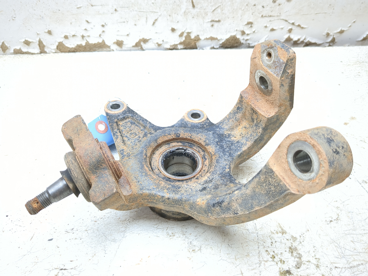 19 Kawasaki Mule Pro DXT KAF1000 Front Right Wheel Spindle Knuckle Carrier
