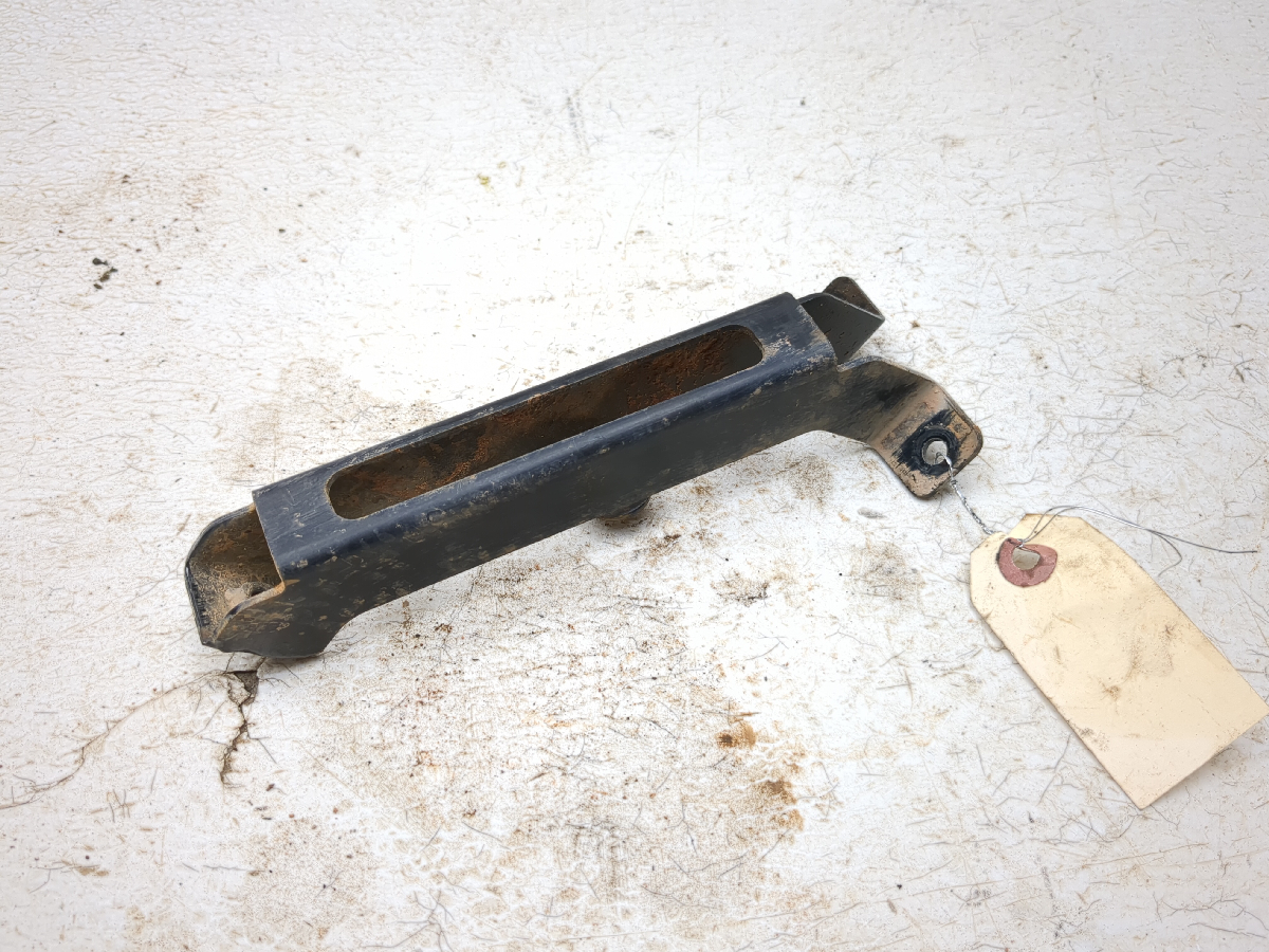 19 Kawasaki Mule Pro DXT KAF1000  Radiator Mount Bracket Holder A TRSH DW