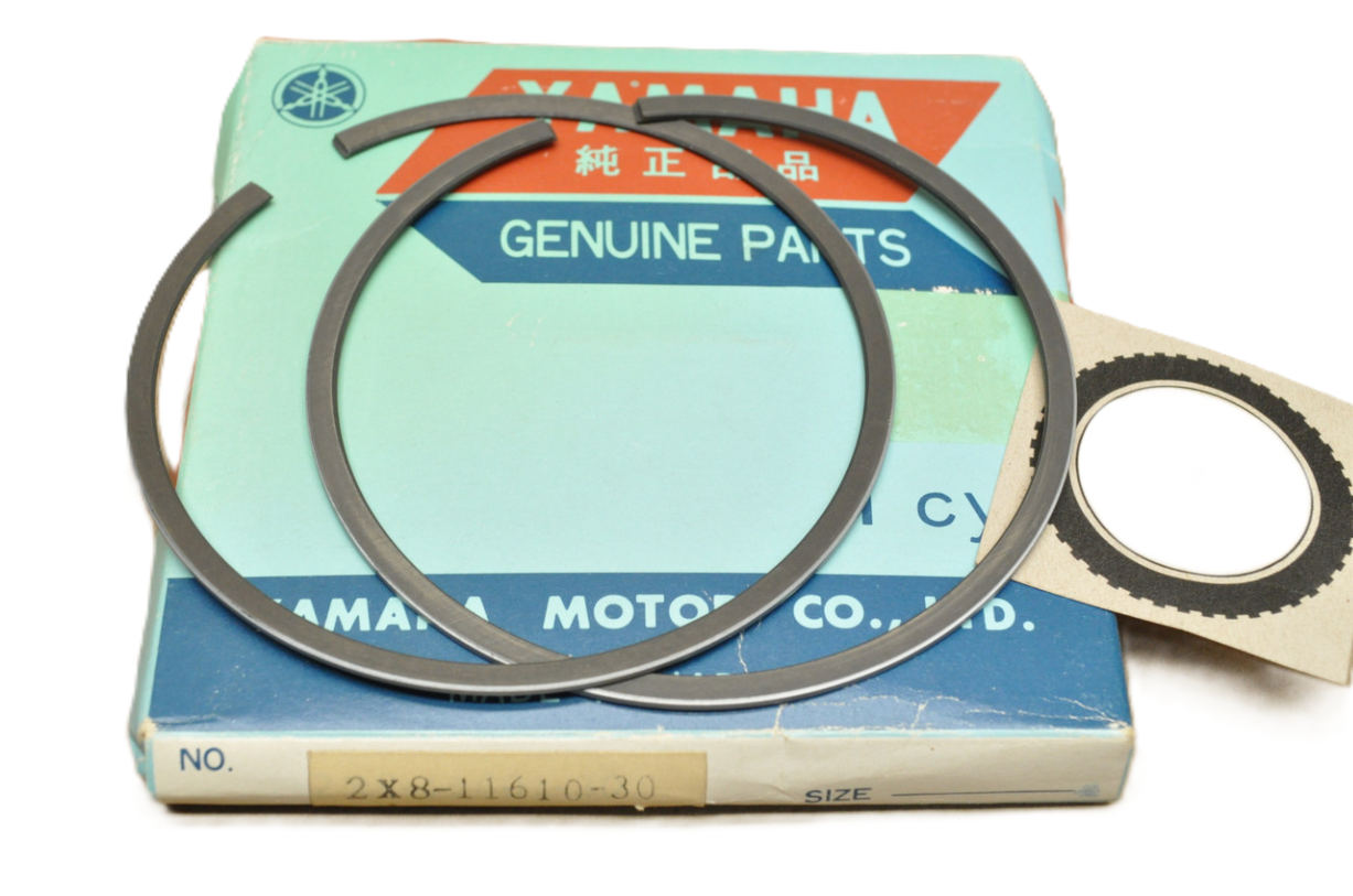 NOS GENUINE YAMAHA IT400 1979 RINGS .75 3RD OVER OEM 2X8-11610-30