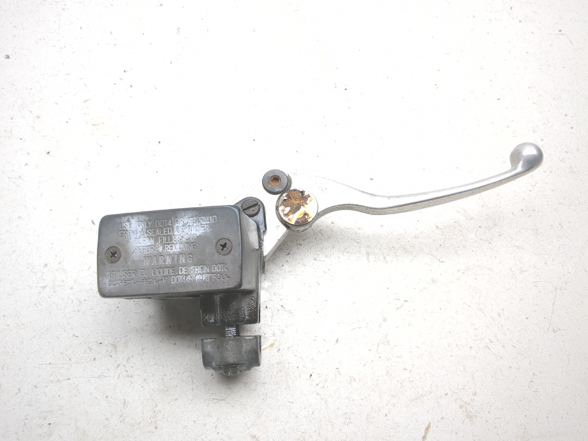 98-06 Suzuki Katana GSX 600 750  Right Front Brake Master Cylinder