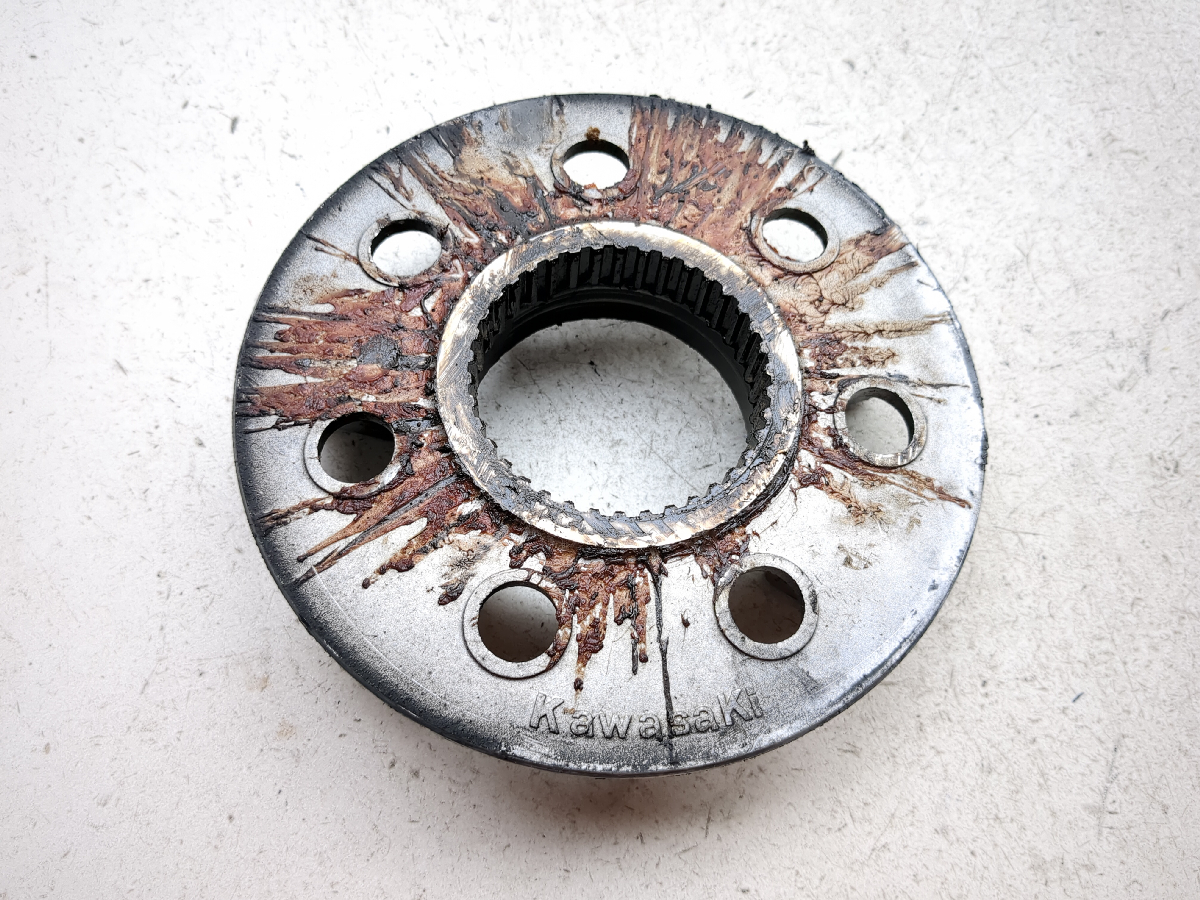 02-04 Kawasaki VN1500 Vulcan Mean Streak Rear Wheel Hub 42034-1011