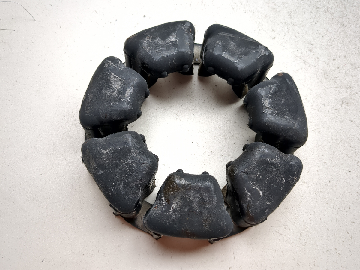 02-04 Kawasaki VN1500 Vulcan Mean Streak Rear Cush Drive Sprocket Hub Rubbers
