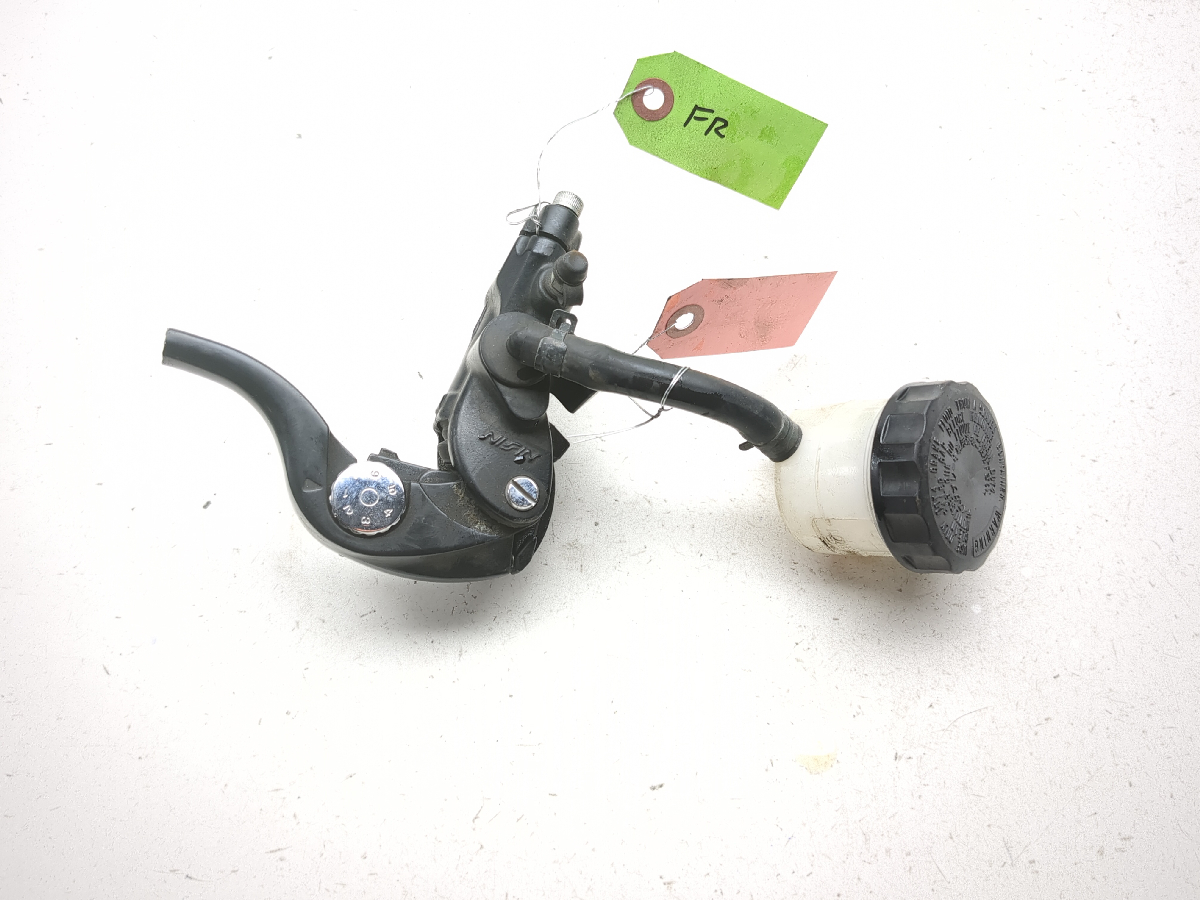 06 07 Kawasaki Ninja ZX10 ZX10R Right Front Brake Master Cylinder