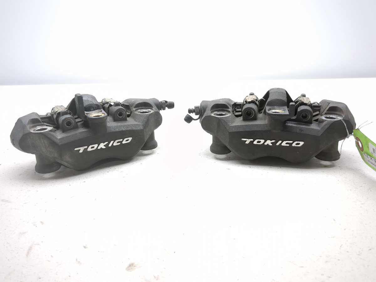 06 07 Kawasaki Ninja ZX10 ZX10R Front Brake Calipers
