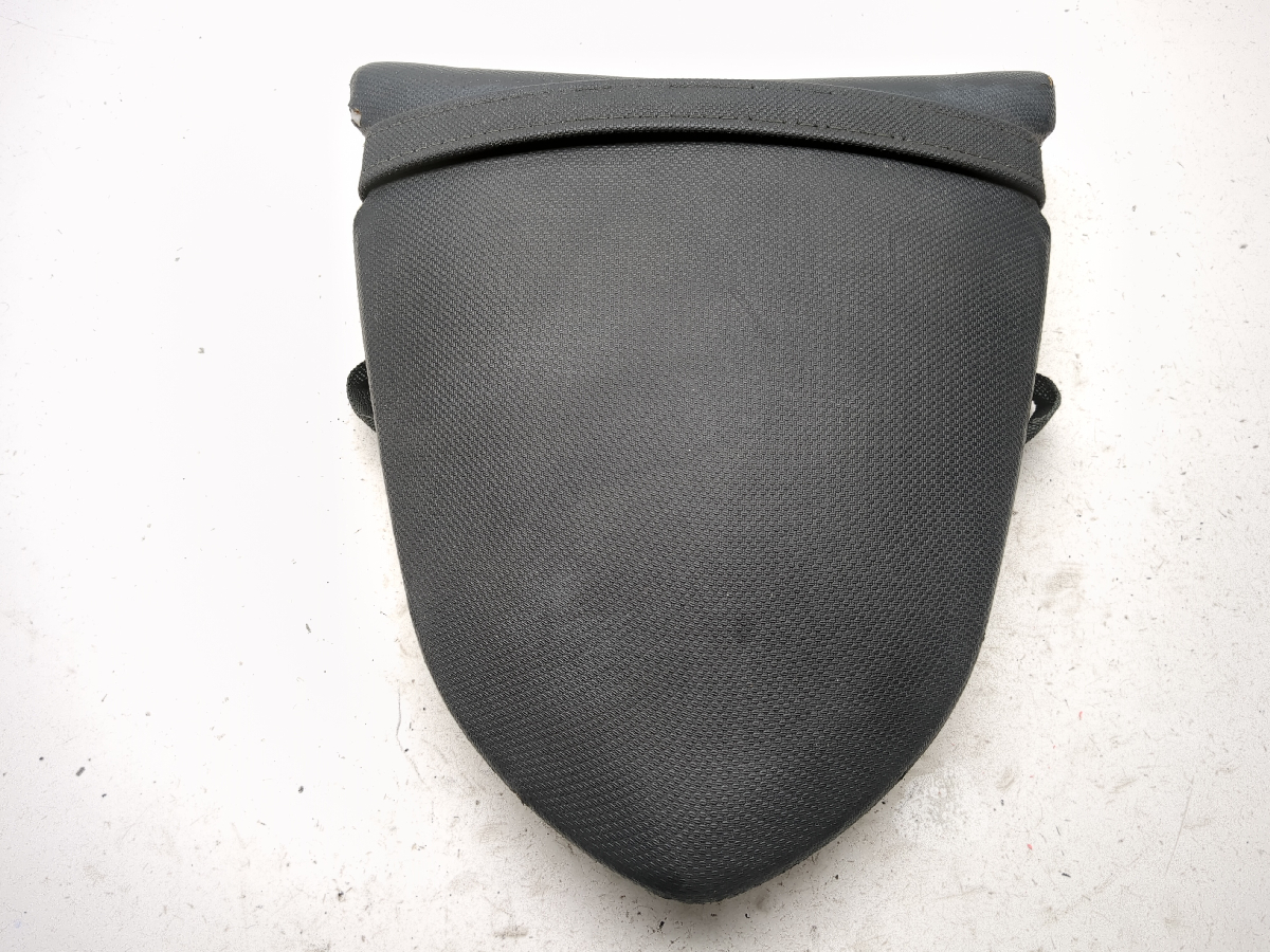 06 07 Kawasaki Ninja ZX10 ZX10R Rear Passenger Seat P191216