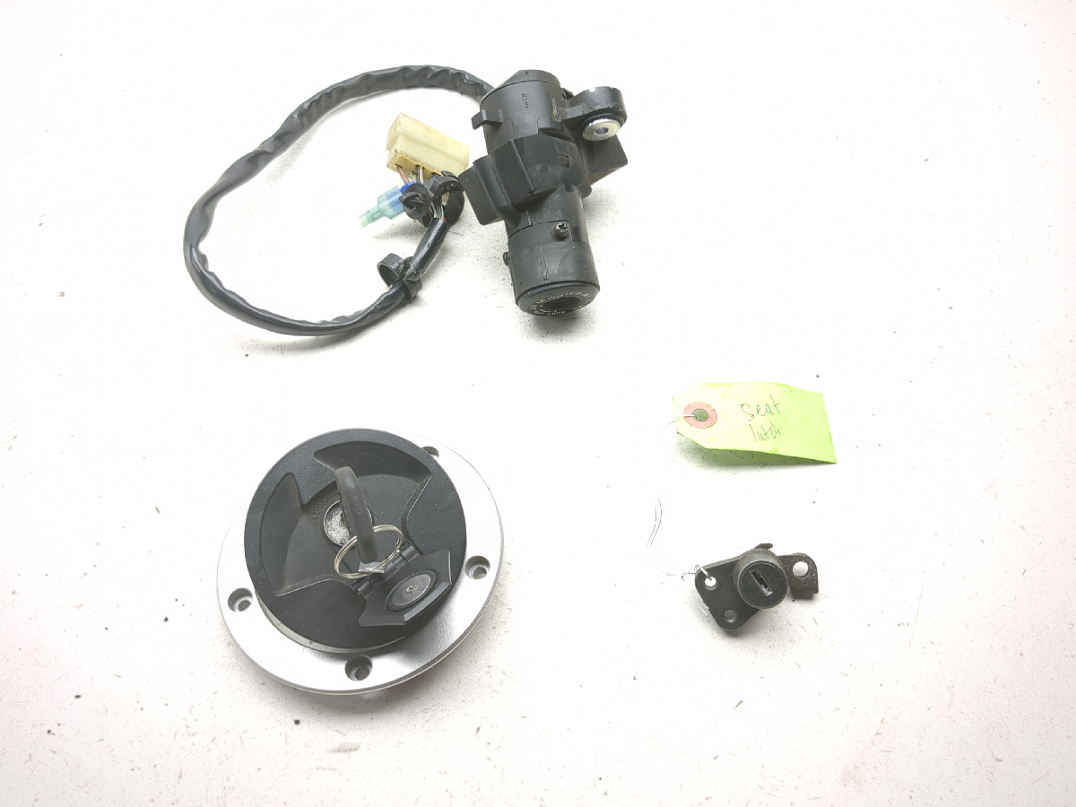 06 07 Kawasaki Ninja ZX10 ZX10R Lock Set Ignition Switch Seat Latch Cap And Key